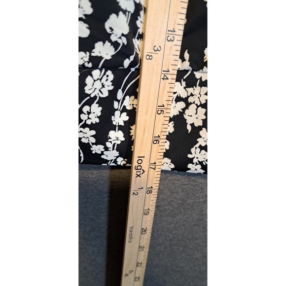 Lands End Womens Black White Floral Swim Crop Top Built-in Bra Size 14 NEW - Picture 8 of 9